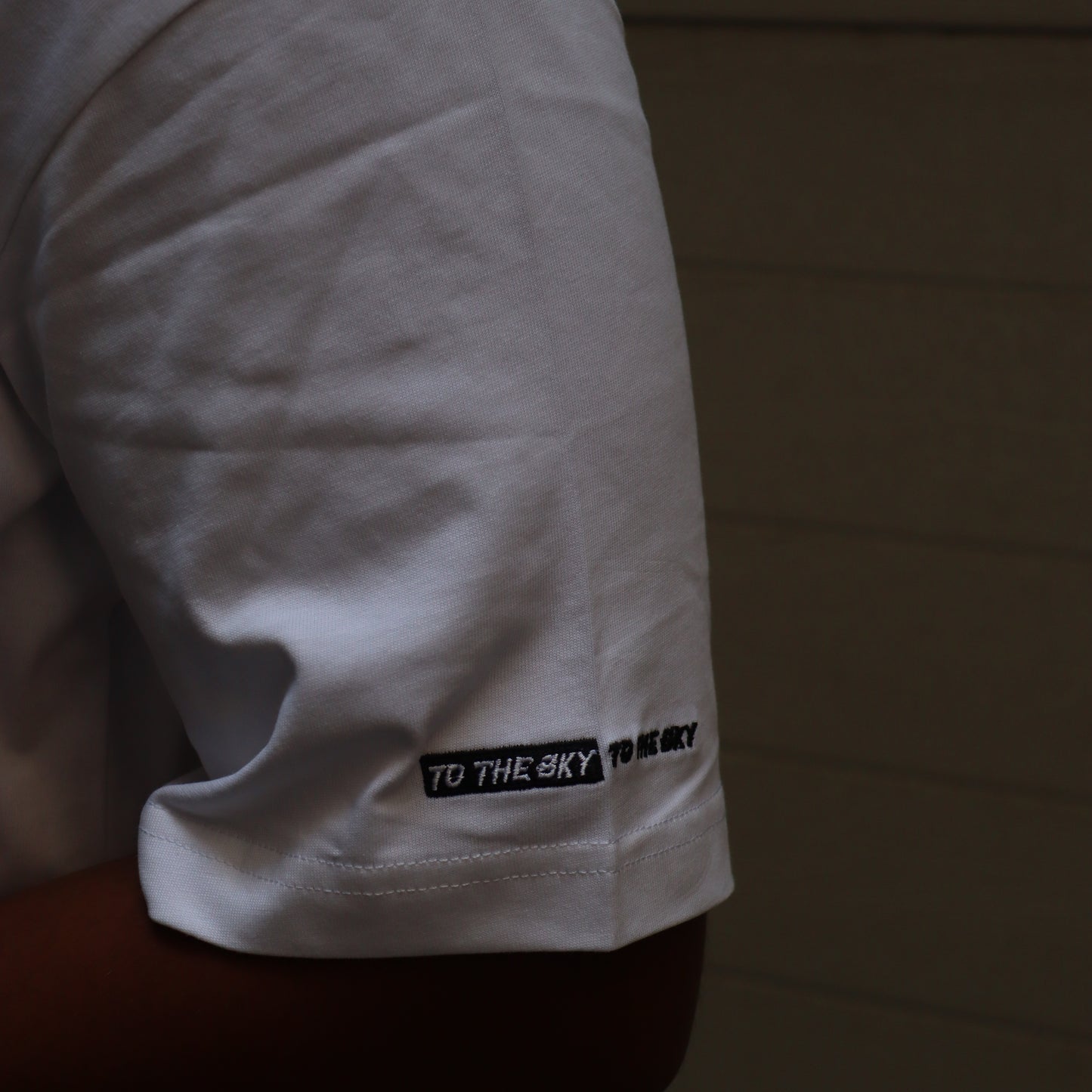 WHITE" BOXY CROP T-SHIRT